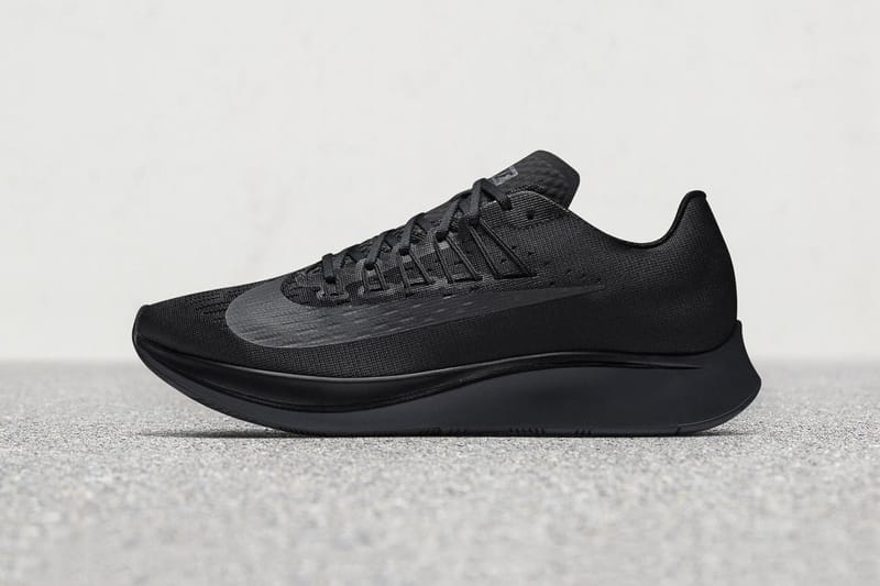 Black hot sale zoom fly