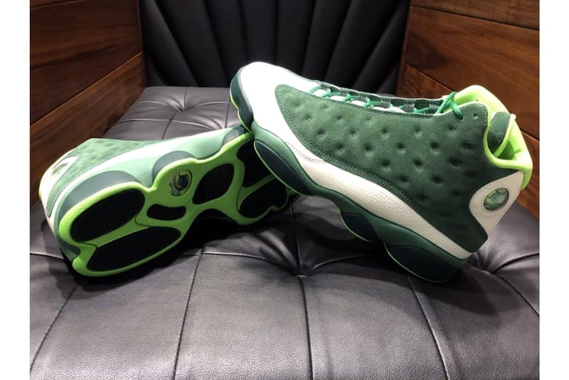 The Air Jordan 13 PE Dedicated to the Oregon Ducks | HYPEBEAST Air Jordan Oregon Ducks Jordan Brand Nike
