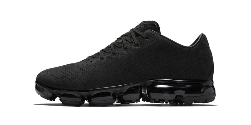 nike air vapormax leather triple black