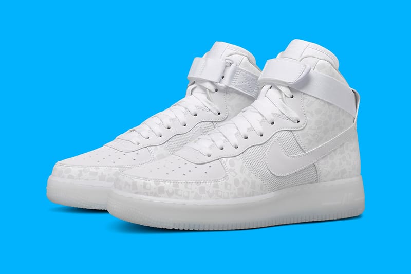 Nike air force 1 with strap hot sale on back