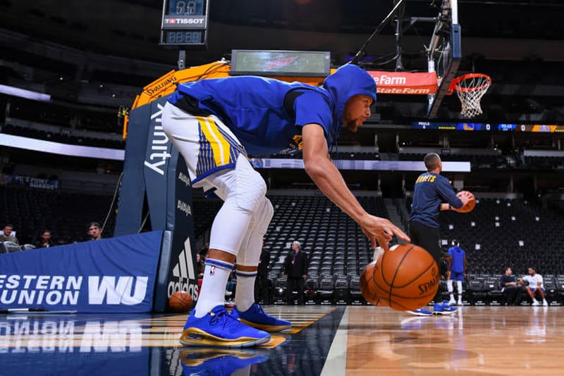 Stephen curry clearance royal blue shoes