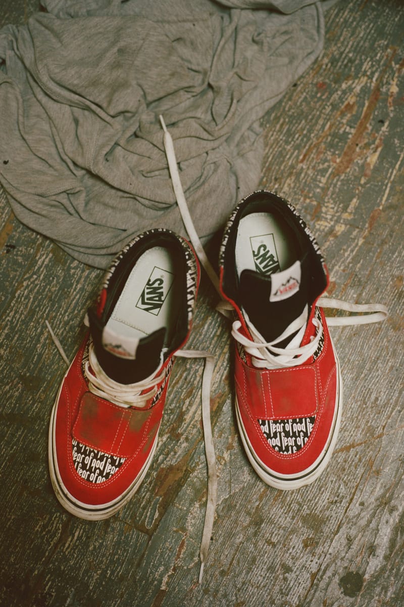 Vans fear hotsell of god red