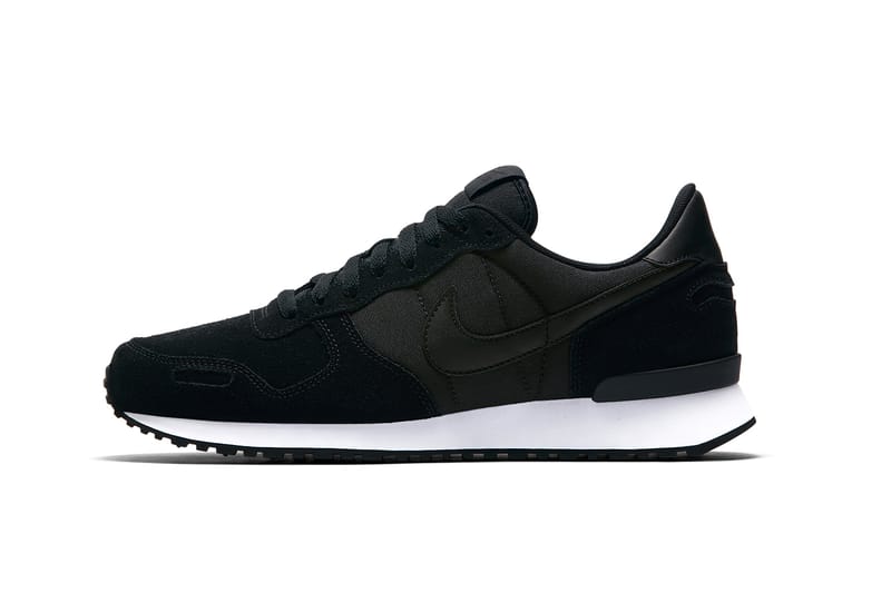 Black nike store air vortex