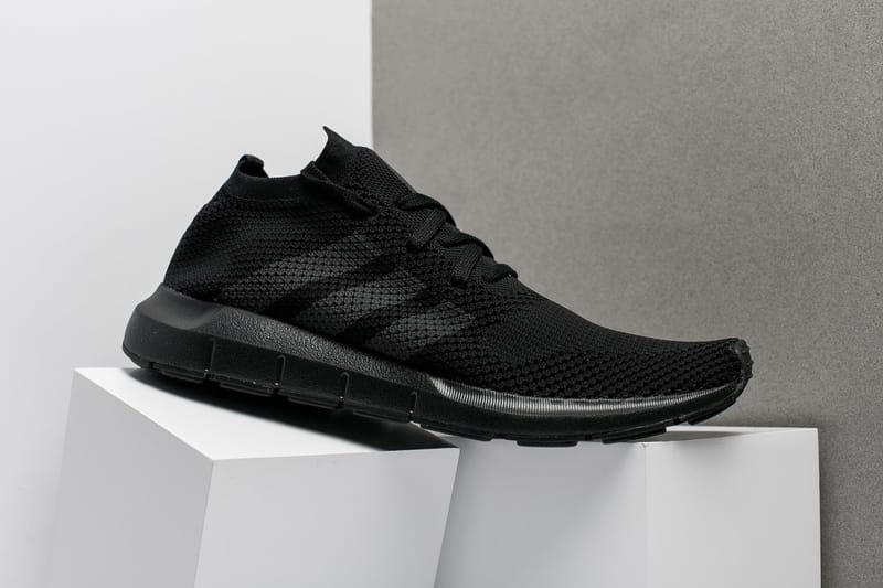 Black adidas swift outlet runs