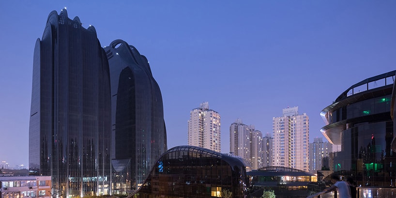 Проект Chaoyang Park Plaza от MAD Architects предлагает избавление от жесткого делового района Пекина
