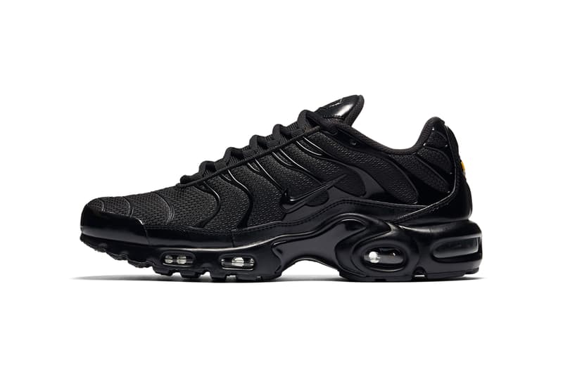 Nike Air Max Plus Triple Black White 2018 January Release Date Info 20th Anniversary Sneakers Shoes