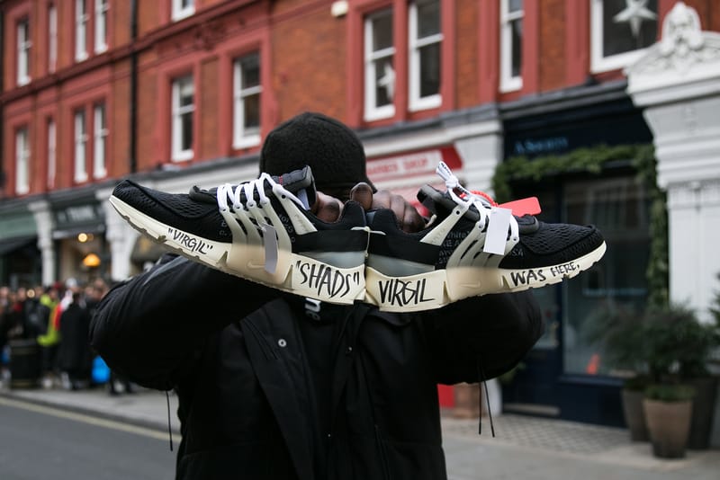 Virgil abloh hot sale signing shoes