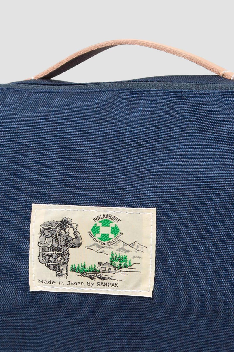 旅行かばん・小分けバッグ WOLF  ASSCHER フクロウバッグ ブラック 黒 レザー サイドポケット付き 梟