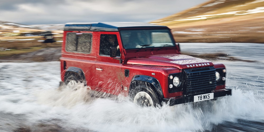 Land Rover представляет юбилейный Defender с двигателем V8, посвященный 70-летию