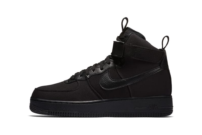 Nike air force clearance 1 black famous footwear