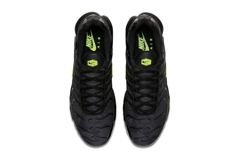 neon nike air max plus