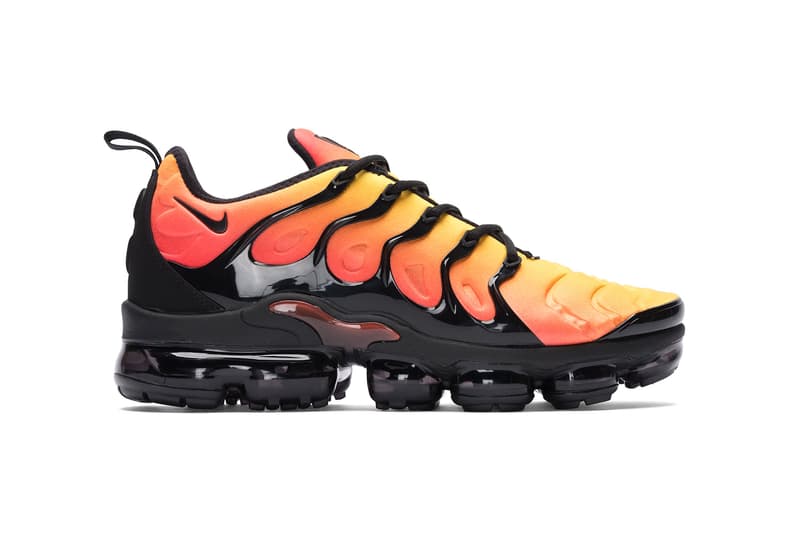 orange vapormax finish line