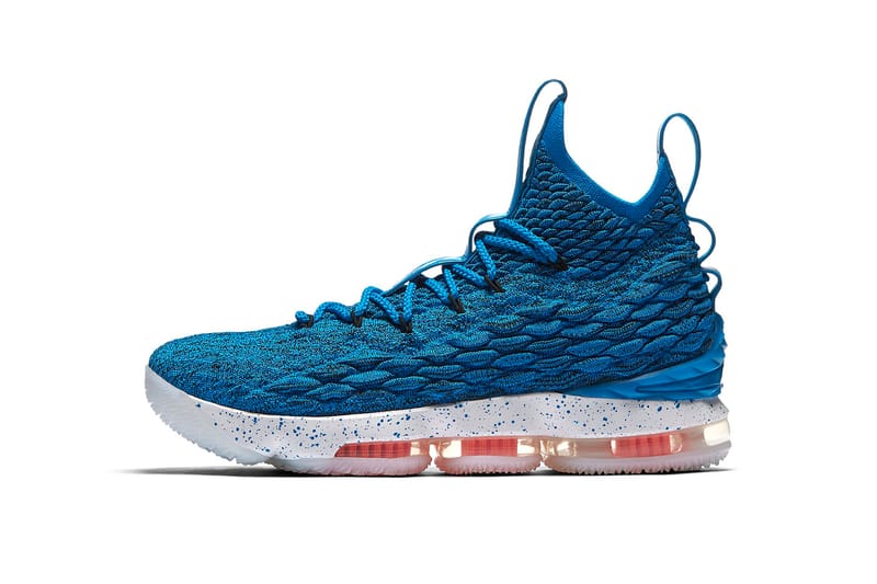 Lebron 15 sale shoes blue