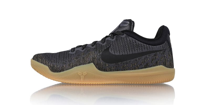 Kobe mamba rage store black and gold