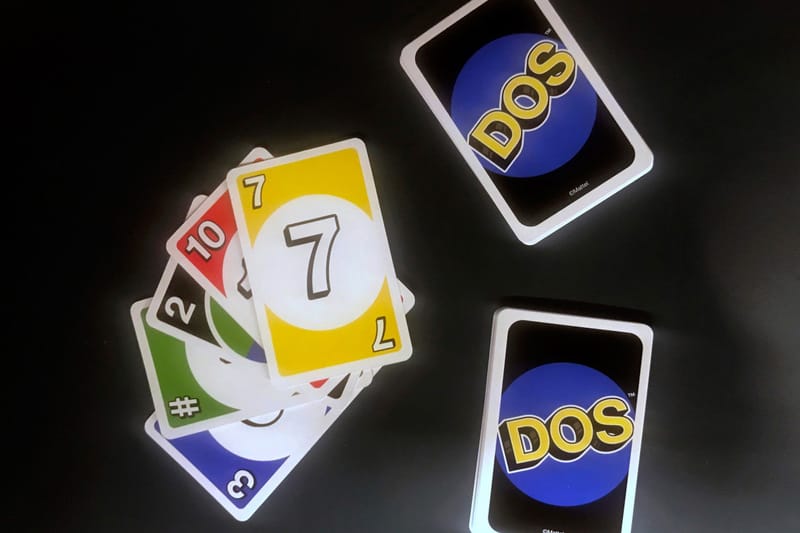 dos card game two player
