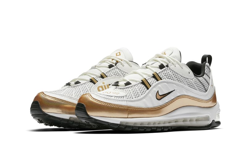 Nike air max discount axis white gold