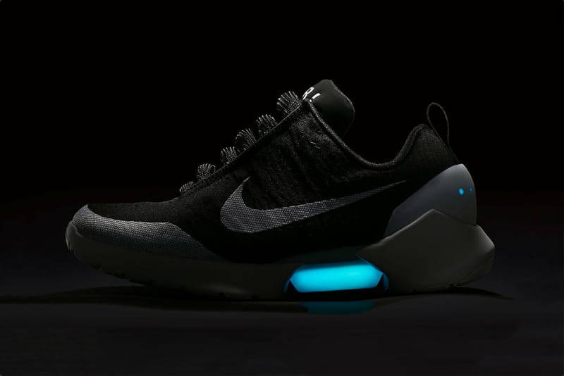 Nike hyperadapt 1.0 hot sale black white