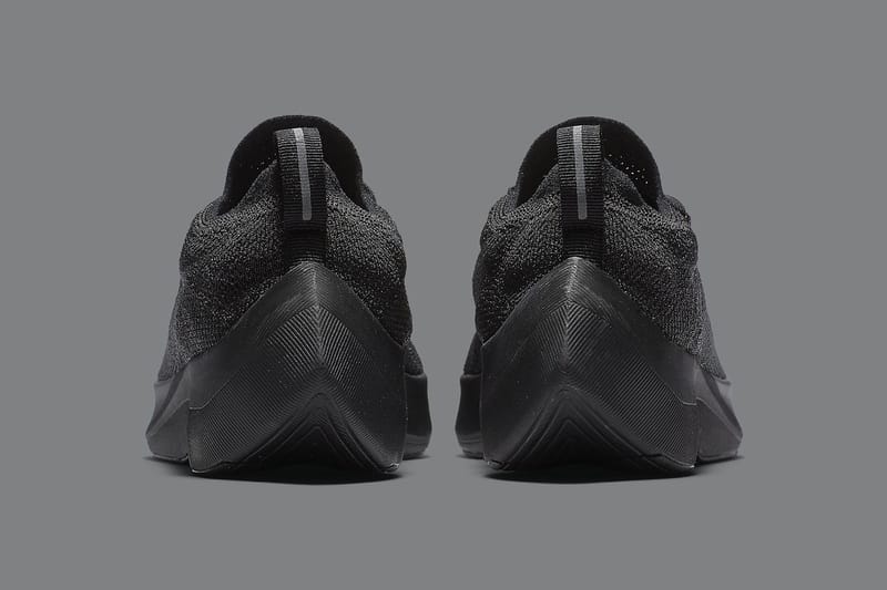 Nike zoom vapor street 2024 flyknit in triple black