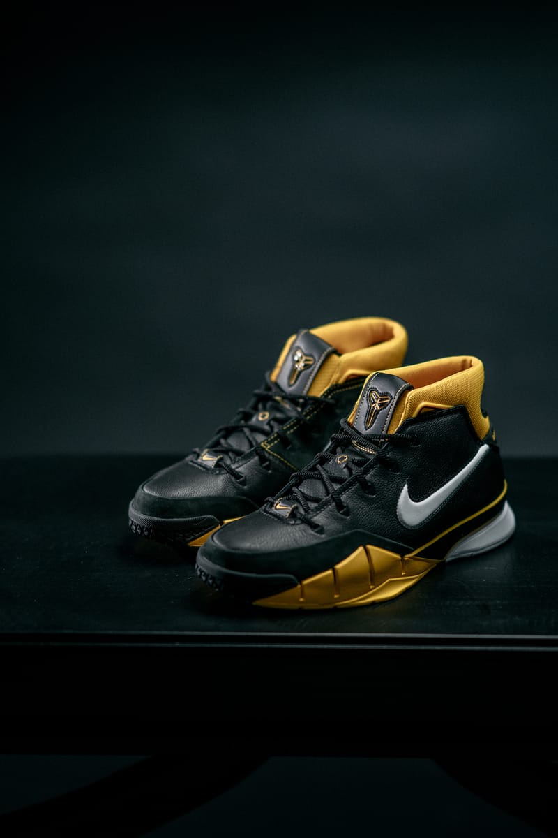 Nike kobe sales 1 gold