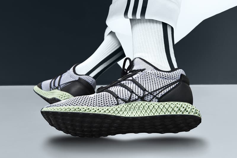 Y-3 RUNNER 4D Futurecraft Black/White Release | Hypebeast