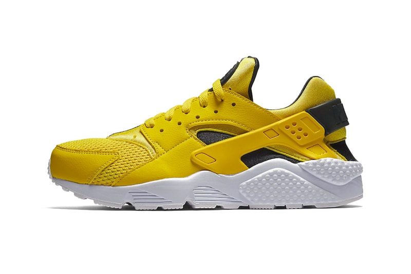 nike huarache run se yellow