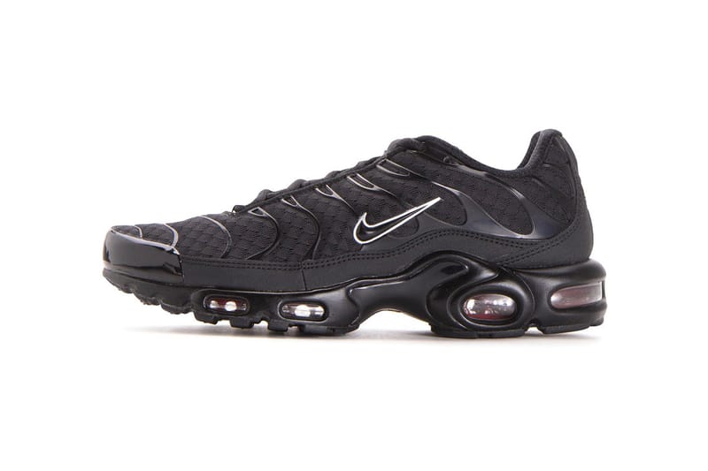 Nike Air Max Plus in Black Metallic Silver Hypebeast