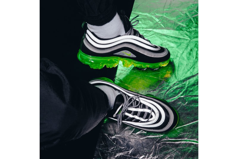 air max 97 vapormax on feet
