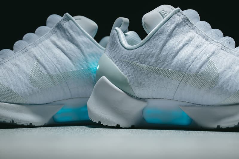 nike hyperadapt 1.0 black white