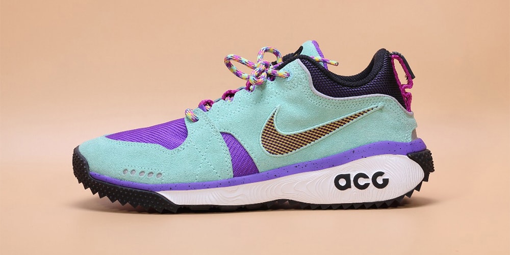 acg dog mountain on feet