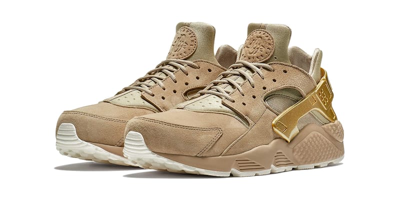 Nike huarache gold on feet best sale