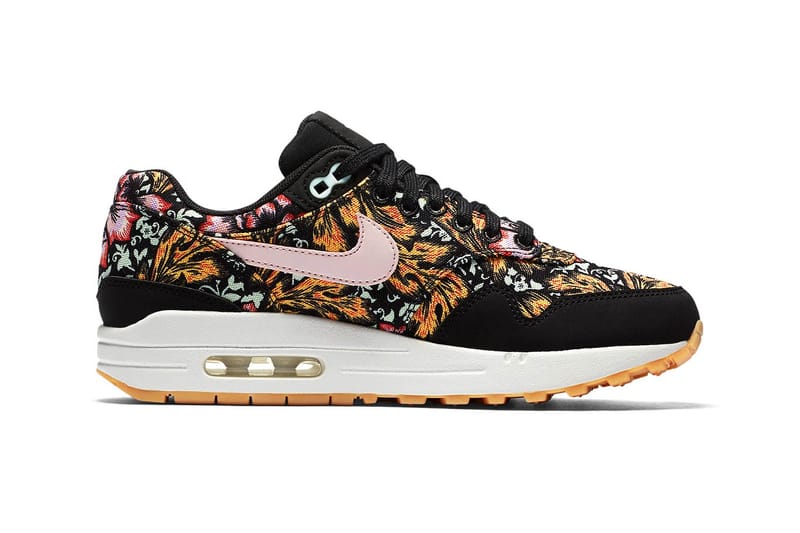 Nike womens 2024 floral trainers