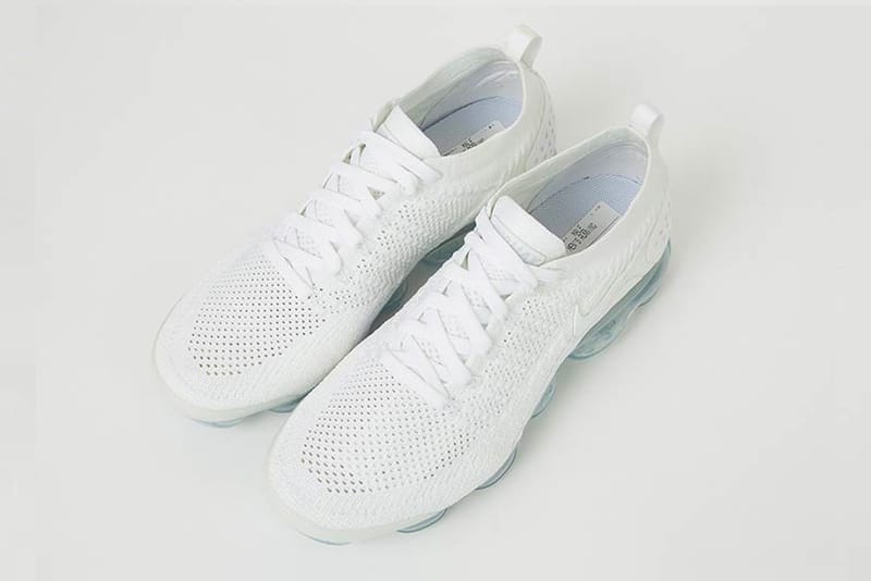 Nike air vapormax flyknit 2 triple clearance white mens