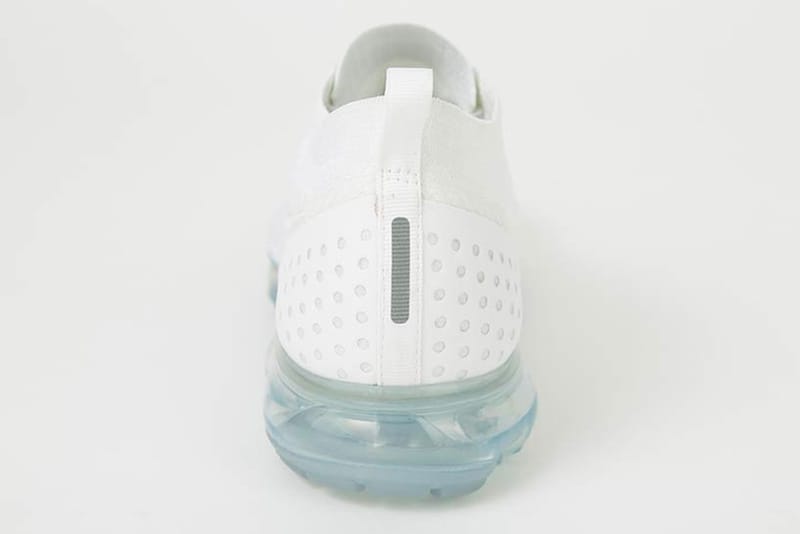 Nike air vapormax 2 triple white best sale