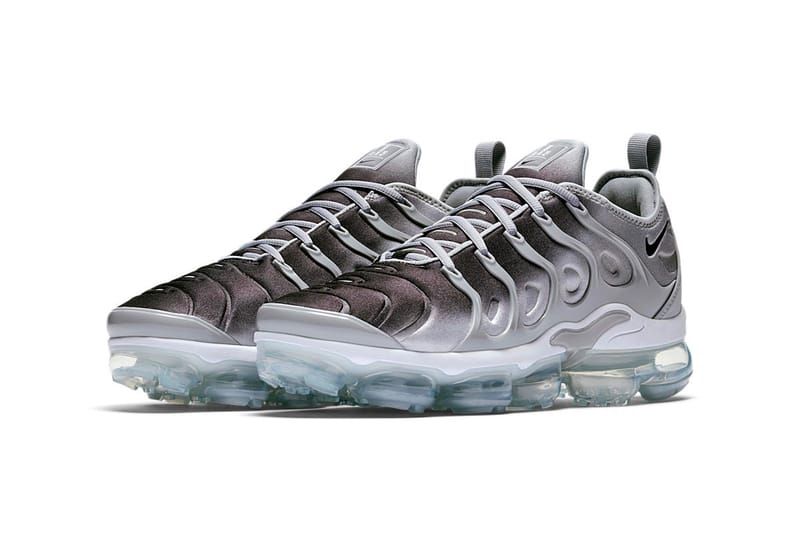 Vapormax hot sale plus colors