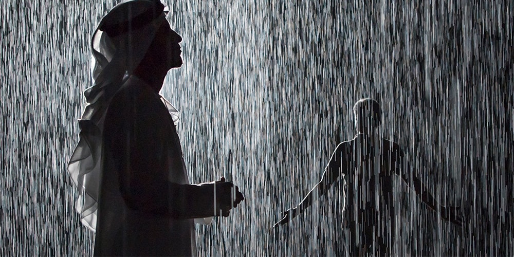 Первая в мире постоянная инсталляция «Дождевая комната» прибыла в ОАЭ