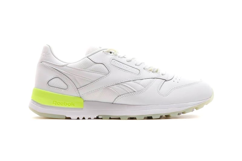 Neon green hot sale reebok classics