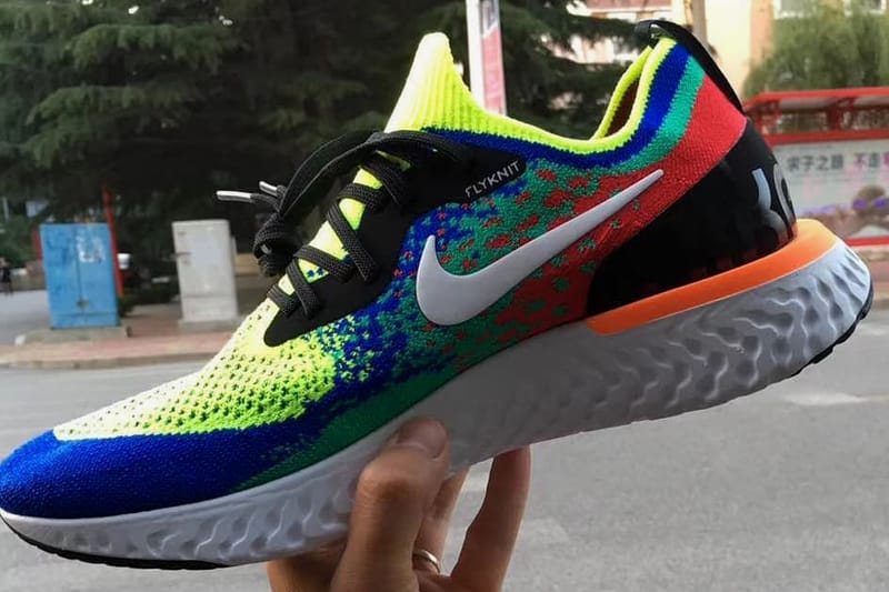 Nike epic react flyknit white outlet green