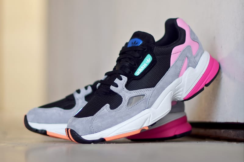 Adidas falcon sale light pink