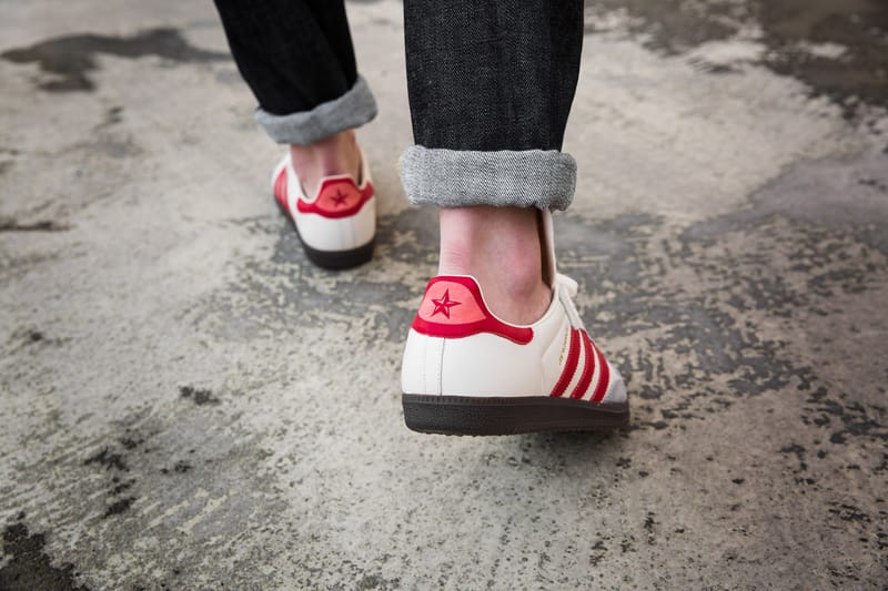 Adidas samba cheap red stripe