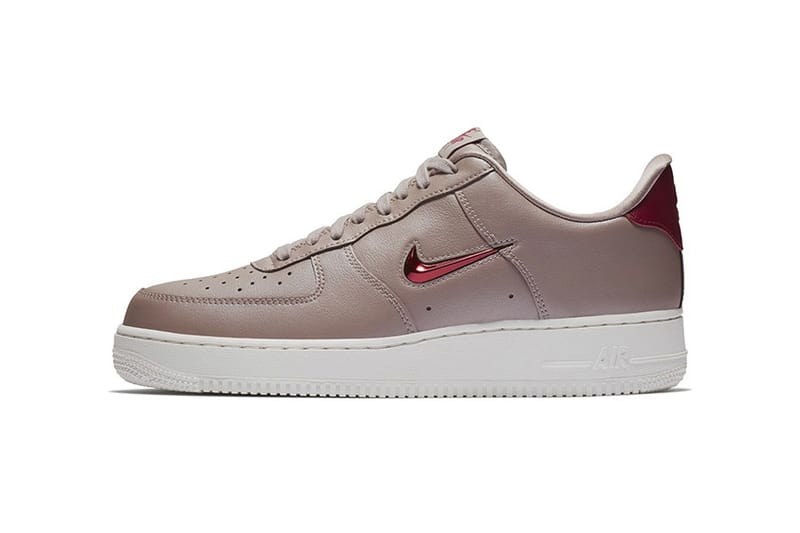 Air force sale 1 fuzzy swoosh