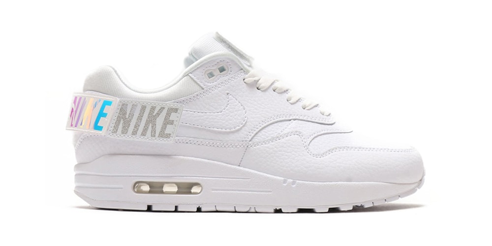 triple white air max 1