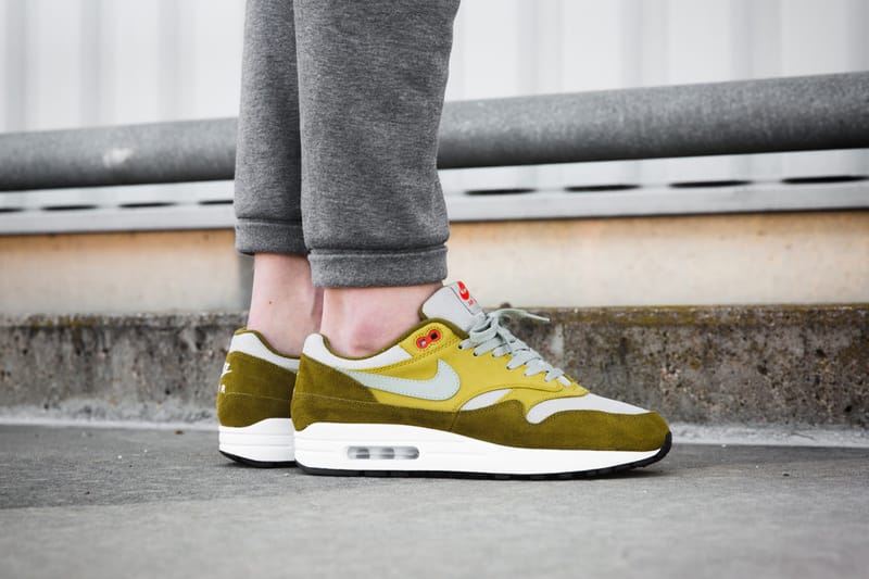 Air max 1 hot sale curry green