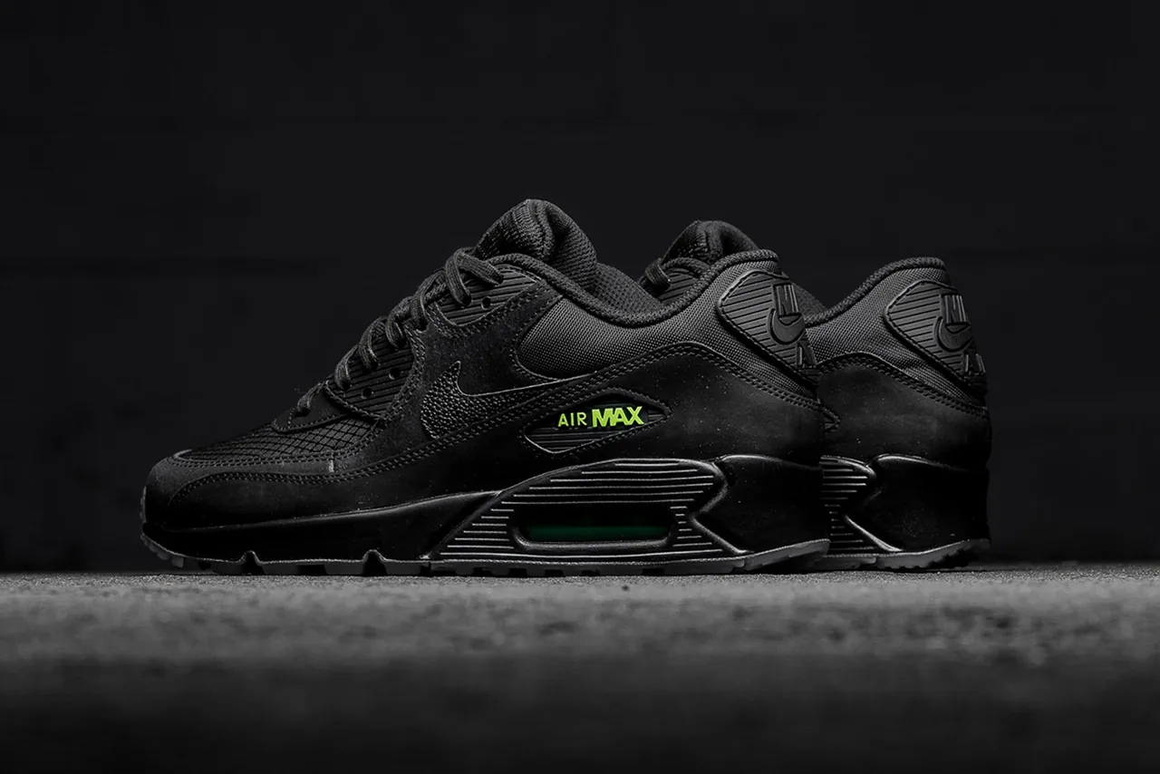 Nike air max 90 2024 night ops for sale