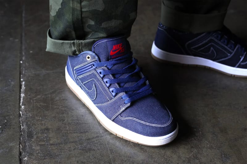 スニダンのネットで買いましたNike SB Dunk Low Rival Pack Denim