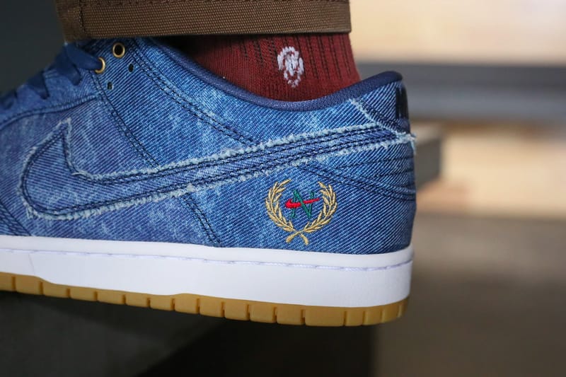 スニダンのネットで買いましたNike SB Dunk Low Rival Pack Denim