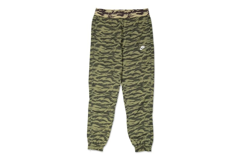 Nike camo best sale woven track pants