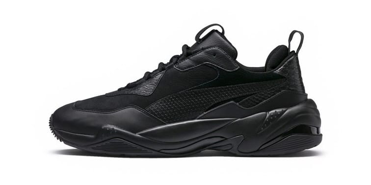 Puma thunder store black and white