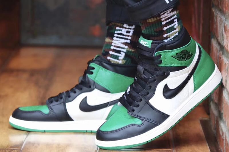 Aj1 pine green store on feet