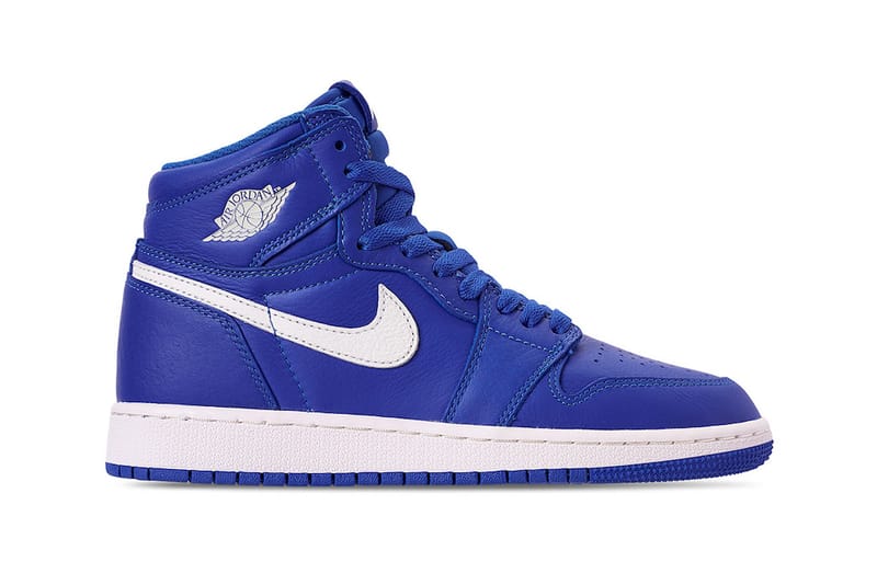 Jordan 1 royal blue hot sale retro