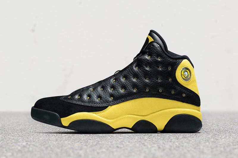 Jordan 13 black yellow online